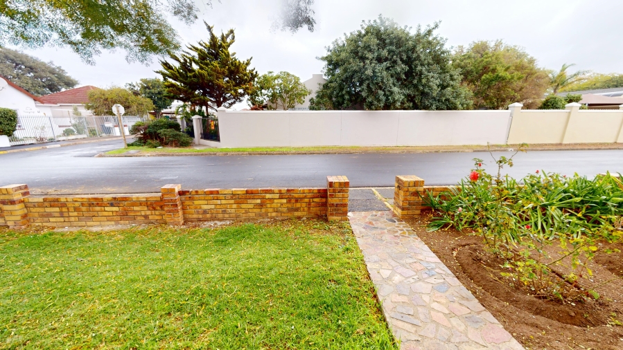 3 Bedroom Property for Sale in Lochnerhof Western Cape